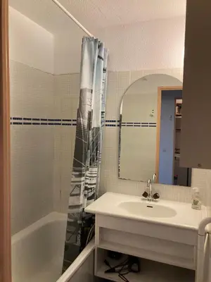 Salle de bains dans l'établissement Au pied des pistes