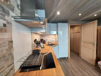 Cuisine ou kitchenette dans l'établissement Appartement 4-6p Belle Plagne, skis aux pieds, vue montagne, ensoleillé