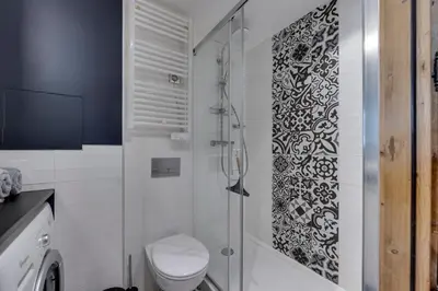 Salle de bains dans l'établissement CHANTELOUVE Tres bel appartement avec une jolie Vue