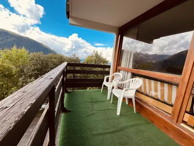 Vue générale sur la montagne ou vue sur la montagne depuis l'appartement