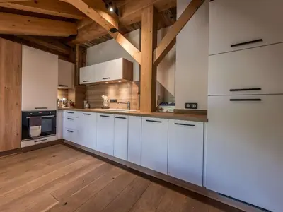 Cuisine ou kitchenette dans l'établissement Duplex Ski in/out 5 pers, 2 ch, 3 sdb, Balcon, WIFI - Courchevel 1650 - FR-1-631-208