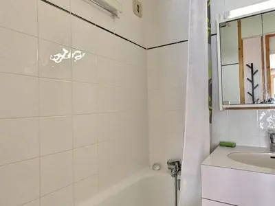 Salle de bains dans l'établissement Appartement cosy 2 pièces au cœur de Belle Plagne, 4 pers, au pied des pistes - FR-1-455-258