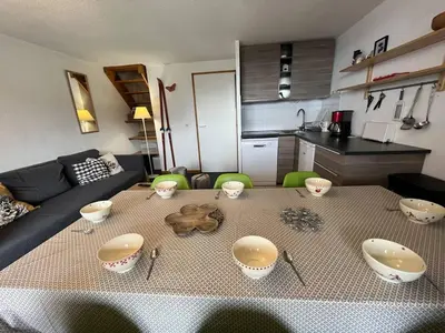 Cuisine ou kitchenette dans l'établissement Appartement duplex 45m², 3 pièces, 8 pers, balcon, près des pistes, animaux admis - FR-1-757-117