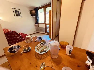 Boissons dans l'établissement Studio pour 4 avec balcon, proche pistes, animaux admis à Vallandry - FR-1-757-119