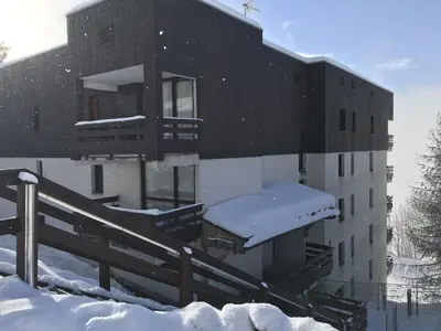 L'établissement Charmant T3, accès pistes, balcon et TV, Plan Peisey - FR-1-757-122 en hiver