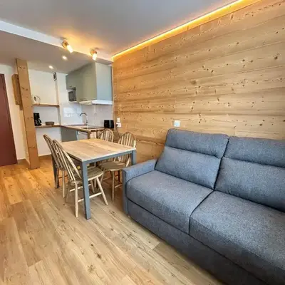 Studio cabine rénové au pied des pistes avec balcon à Tignes - FR-1-502-577