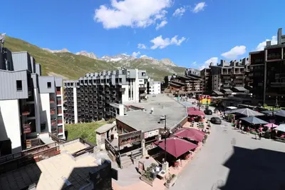 Vue générale sur la montagne ou vue sur la montagne depuis l'appartement