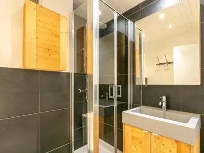 Plan de l'établissement Studio 19m², Balcon, Accès pistes - Val d'Isère - FR-1-694-360