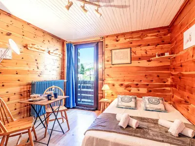 Un ou plusieurs lits dans un hébergement de l'établissement Apartment Les Hauts du Val Claret - Val Claret-26 by Interhome