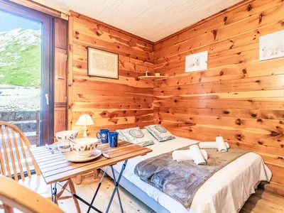 Un ou plusieurs lits dans un hébergement de l'établissement Apartment Les Hauts du Val Claret - Val Claret-26 by Interhome