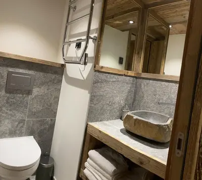 Salle de bains dans l'établissement Chalet Les Martin's 1