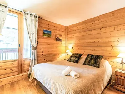 Un ou plusieurs lits dans un hébergement de l'établissement Apartment Les Tommeuses - Val Claret-37 by Interhome