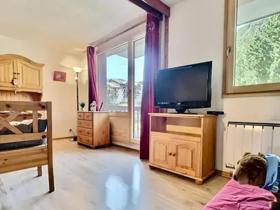 Télévision ou salle de divertissement dans l'établissement Val d'Isère : Appartement 3 pièces, balcon, 6 pers. - FR-1-411-925