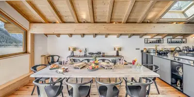 Cuisine ou kitchenette dans l'établissement Chalet L'etoile D'argent - Chalets pour 10 Personnes MAE-8931