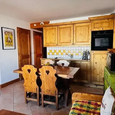 Appartement skis aux pieds 6 pers avec piscine et parking à Arc 1800 - FR-1-411-947