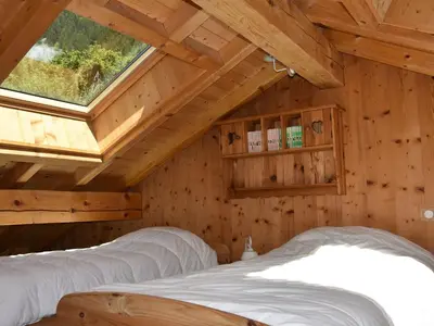 Un ou plusieurs lits dans un hébergement de l'établissement Chalet chaleureux 6 pers proche centre, Pralognan - FR-1-464-234