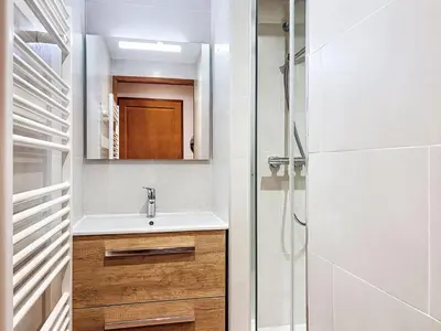Salle de bains dans l'établissement Apartment Les Balcons de Val Cenis le Haut by Interhome