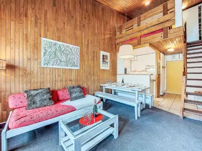 Cuisine ou kitchenette dans l'établissement Apartment Le Grand Tichot A et B - Val Claret-18 by Interhome