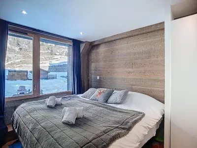Un ou plusieurs lits dans un hébergement de l'établissement Appartement Rénové Centre Val d'Isère - 6 Pièces, 10 Pers, Parking - FR-1-518-160