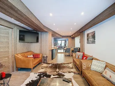 Coin salon dans l'établissement Appartement Rénové Centre Val d'Isère - 6 Pièces, 10 Pers, Parking - FR-1-518-160