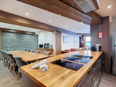 Espace de conférence ou salle de réunion dans l'établissement Appartement Rénové Centre Val d'Isère - 6 Pièces, 10 Pers, Parking - FR-1-518-160