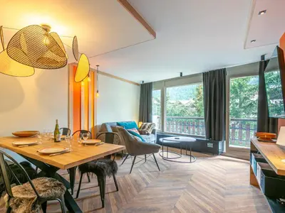 Coin salon dans l'établissement Appartement rénové avec wifi et animaux acceptés au cœur de Val-d'Isère - FR-1-694-366