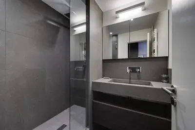 Salle de bains dans l'établissement Résidence Hauts Du Val Claret B2 - Appartement renové·Pied des pistes·Balcon MAE-3641