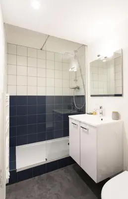 Salle de bains dans l'établissement Résidence Thuria - Spacieux 3 pièces 7/8 personnes MAE-4674