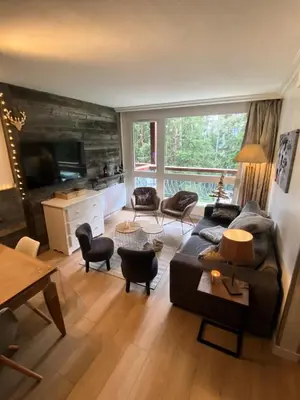 Coin salon dans l'établissement Résidence Thuria - Spacieux appartement rénové 8 personnes MAE-4694