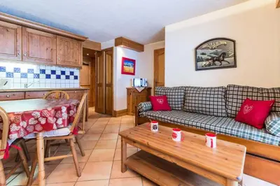 Coin salon dans l'établissement Résidence Alpages Du Chantel - Appartement 3 pièces 6 personnes MAE-4924