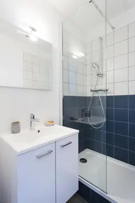 Salle de bains dans l'établissement Résidence Thuria - Charmant 2 pièces 5 personnes MAE-4994