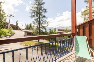 Vue générale sur la montagne ou vue sur la montagne depuis l'appartement