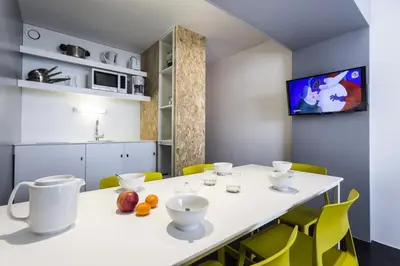 Cuisine ou kitchenette dans l'établissement Résidence Varet 3 - Studio rénové 5 personnes MAE-5314
