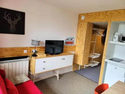 Télévision ou salle de divertissement dans l'établissement Résidence Varet 3 - Studio rénové 5 personnes MAE-5354