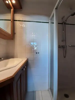 Salle de bains dans l'établissement Résidence Saint Bernard - Appartement de standing 3 pièces 6 personnes MAE-5654