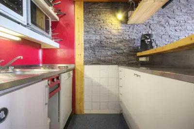 Cuisine ou kitchenette dans l'établissement Résidence Tournavelles 1 - Deux pièces 5 personnes front de neige MAE-5874