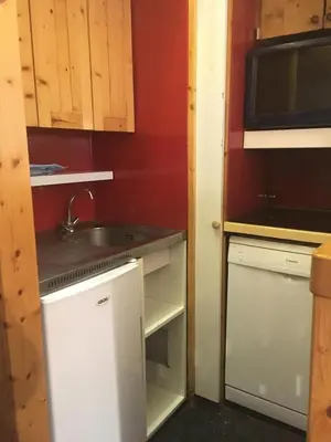 Cuisine ou kitchenette dans l'établissement Résidence Aiguille Rouge - Centre station studio 4 personnes MAE-5964