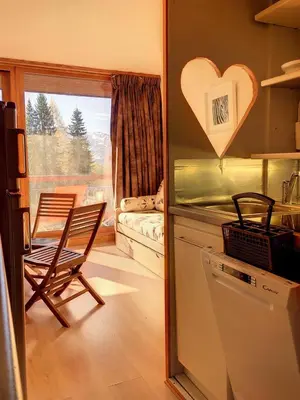 Cuisine ou kitchenette dans l'établissement Résidence Grand Arbois - Studio 4 personnes centre station MAE-6024