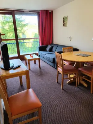 Coin salon dans l'établissement Résidence Varet 2 - Studio cabine 5 personnes Varet MAE-6064