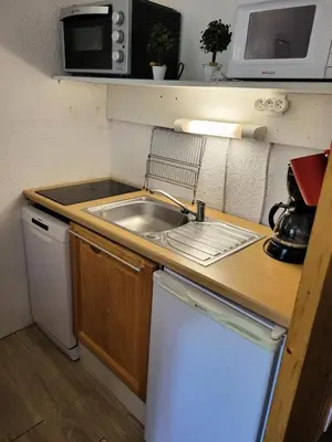 Cuisine ou kitchenette dans l'établissement Résidence Varet 2 - Studio cabine 5 personnes Varet MAE-6064