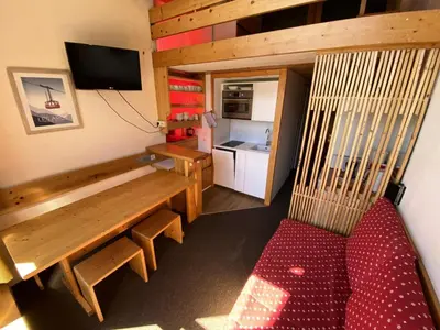 Cuisine ou kitchenette dans l'établissement Résidence Mirantins 3 - Studio mezzanine 4 personnes proche Transarc MAE-6084