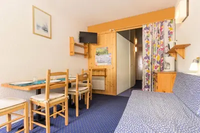 Un ou plusieurs lits dans un hébergement de l'établissement Résidence Lanchettes - Studio 4 personnes pied des pistes MAE-6184