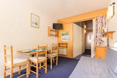 Un ou plusieurs lits dans un hébergement de l'établissement Résidence Lanchettes - Studio 4 personnes pied des pistes MAE-6184