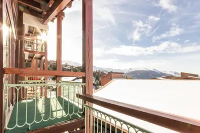 Vue générale sur la montagne ou vue sur la montagne depuis l'appartement