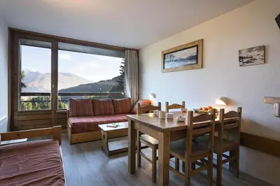 Vue générale sur la montagne ou vue sur la montagne depuis l'appartement