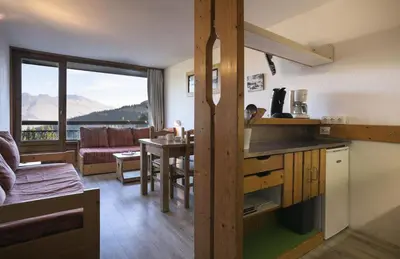 Cuisine ou kitchenette dans l'établissement Résidence Lauzieres - Studio 5 personnes pied des pistes MAE-6364