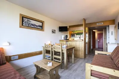 Cuisine ou kitchenette dans l'établissement Résidence Lauzieres - Studio 5 personnes pied des pistes MAE-6364