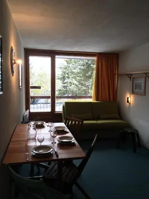 Coin salon dans l'établissement Résidence Lauzieres - Studio 5 personnes pied des pistes MAE-6394