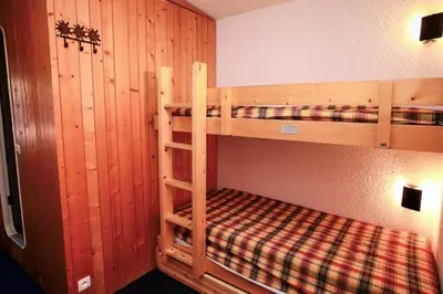 Un ou plusieurs lits dans un hébergement de l'établissement Résidence Belles Challes - Studio 4 personnes pied des pistes MAE-6464