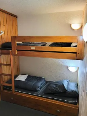 Un ou plusieurs lits dans un hébergement de l'établissement Résidence Belles Challes - Studio 4 personnes pied des pistes MAE-6514